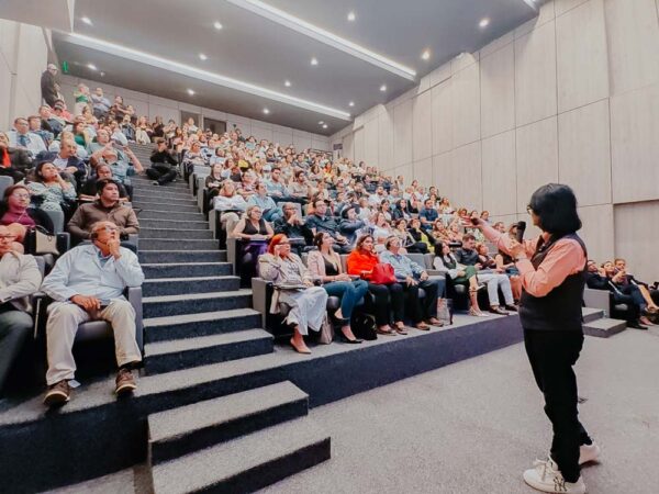 Inspiring minds at Universidad de Especialidades Espíritu Santo (UEES):  I Prof. Mike Chan commended the university's state-of-the-art facilities, calling it one of the most advanced institutions he has encountered in his career. Truly a hub for innovative healthcare education! 🧑‍🎓🌟 #InnovativeHealthcare #AdvancedEducation #UEES